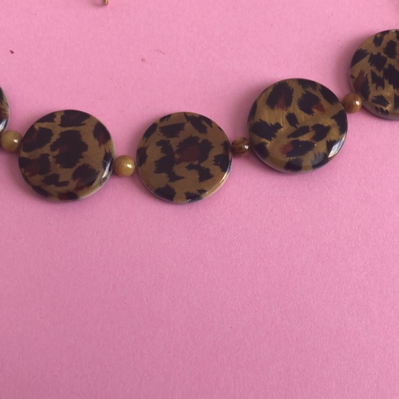 Necklace and earrings animal print set - Picture 2 of 4